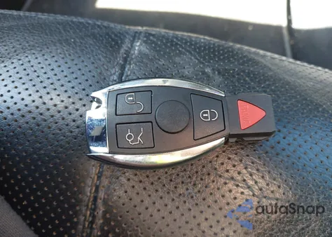 2007 Mercedes-Benz S 550 z USA, uszkodzony, nr VIN WDDNG71X37A098795